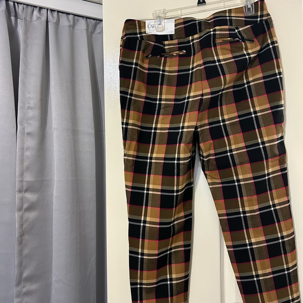 Chic Plaid Ankle Trousers - Picture 2 of 3